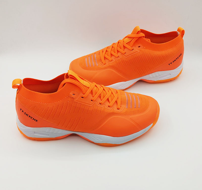 Badminton shoes